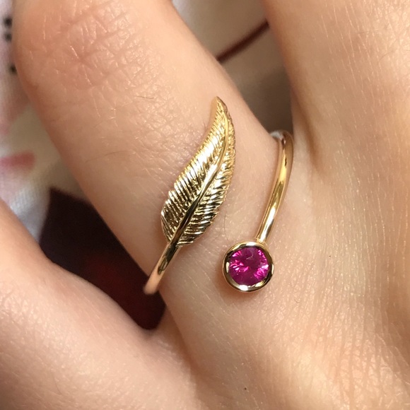 Jewelry - Ruby Minimalistic Gold Ring